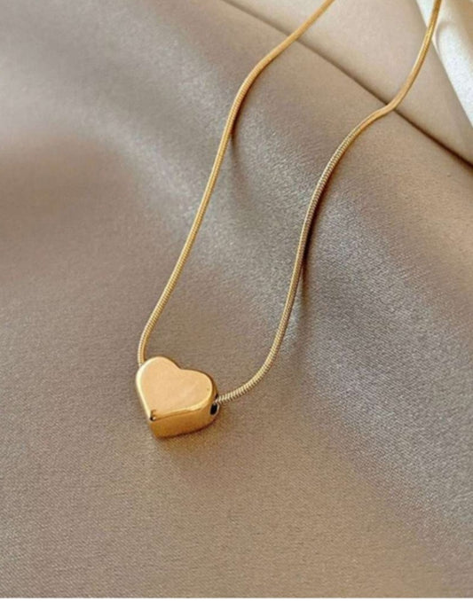 Charming Heart Pendant Necklace