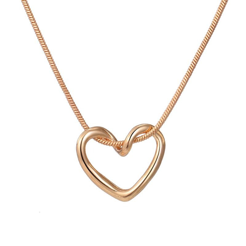 Twisted Heart Pendant Necklace – Gold Tone