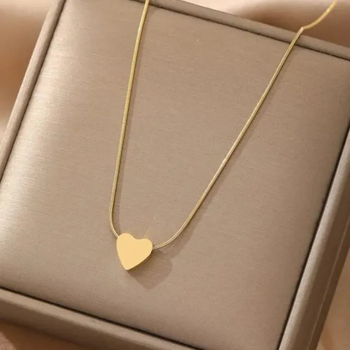 Charming Heart Pendant Necklace